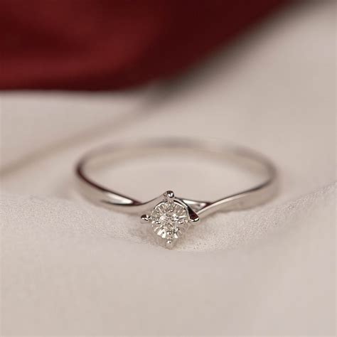 Diamond Engagement Ring Philippines .